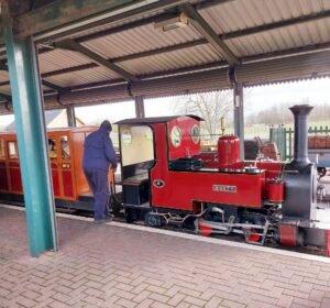 Low cost children's activities near Chipping Campden - a train ride
